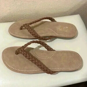 White mountain flip-flops size 9 Brown